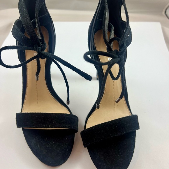 Gianni Bini Black Suede Tie Up Heels - Picture 4 of 8